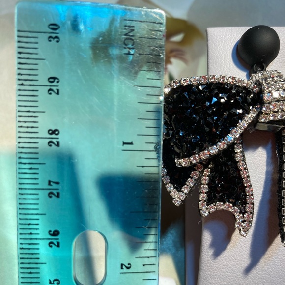 🌟 Black Rhinestone Bowknot Dangle Earrings - Picture 6 of 7